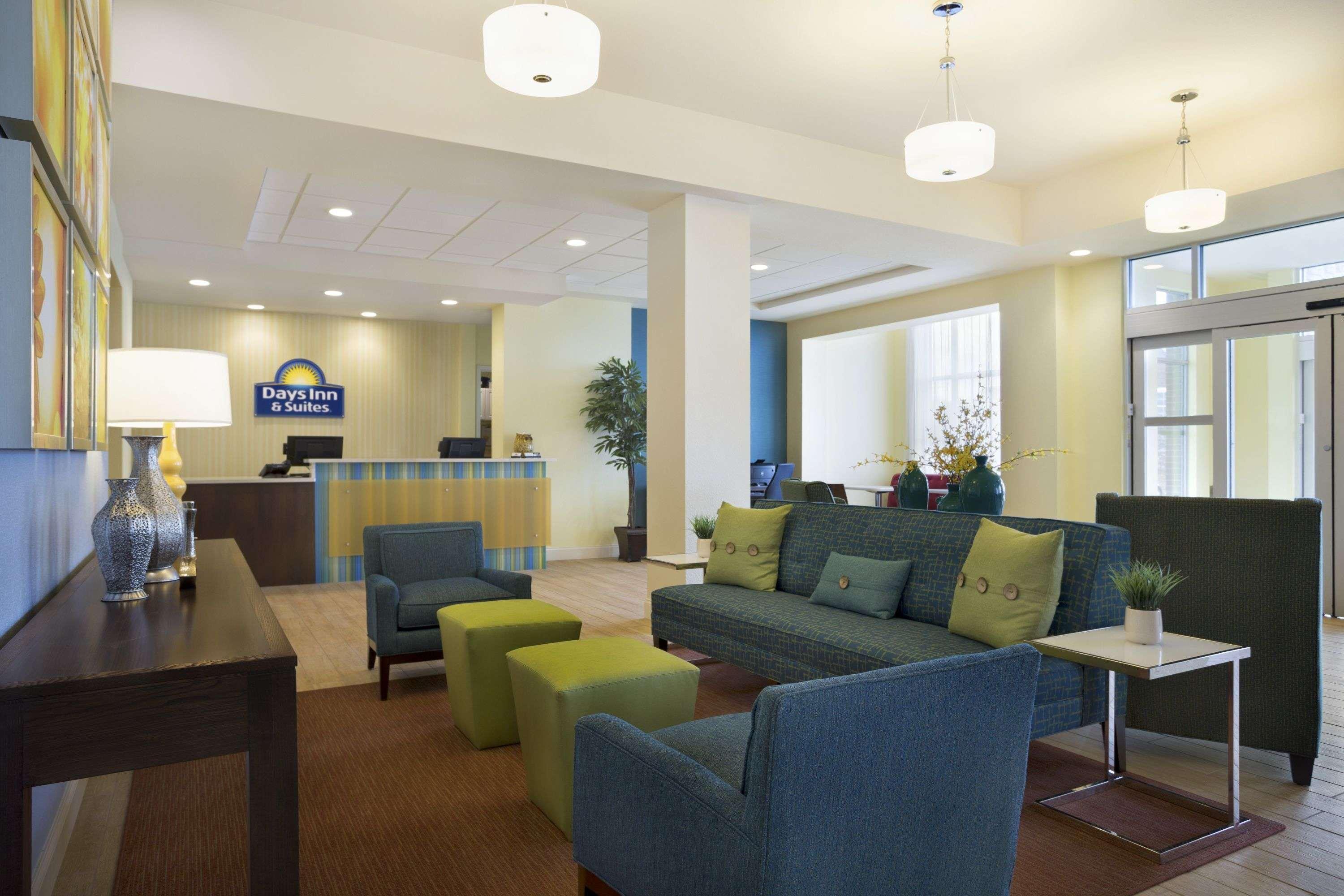 Days Inn & Suites By Wyndham Belmont Ngoại thất bức ảnh